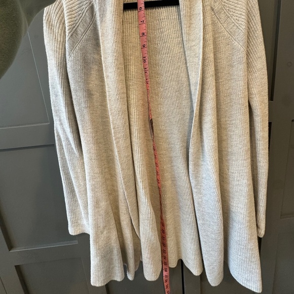 Athleta light heather grey open swing travel/ lounge cardigan/jacket - Picture 11 of 11